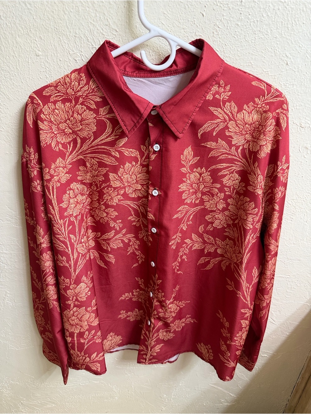Source Unknown Red Floral Button-Down Shirt